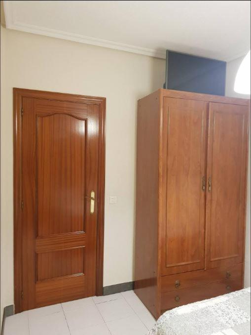סלאמנקה Private Room With Shared Bathroom מראה חיצוני תמונה